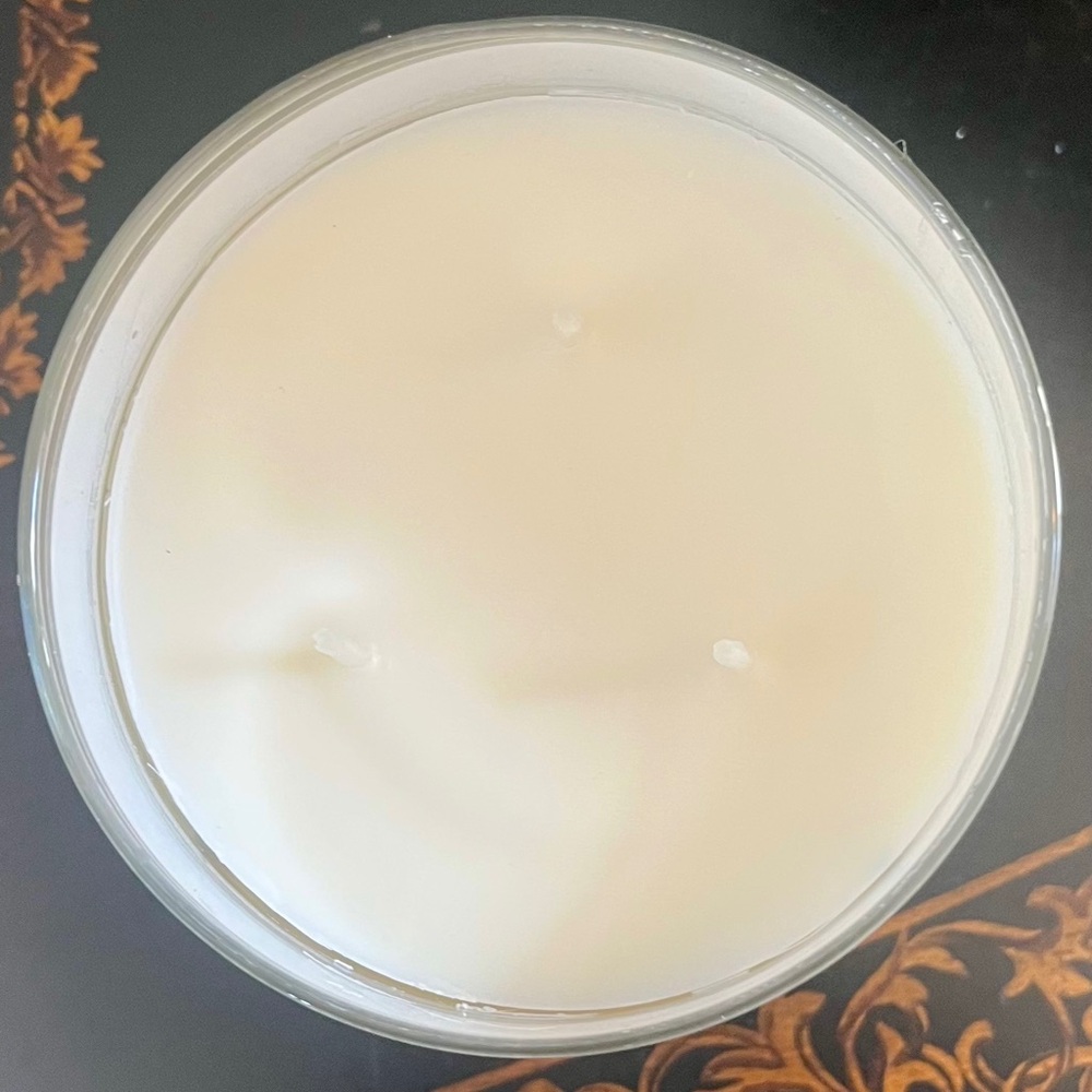 Bath & Body Works Christmas Road Trip Candle - White and Silver - Picture 3 of 4